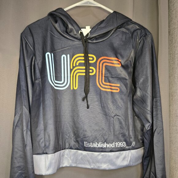 Ubix Now Women's UFC Graphic Crop Hoodie Pullover Black Women's XL New w/o Tags - Picture 1 of 14